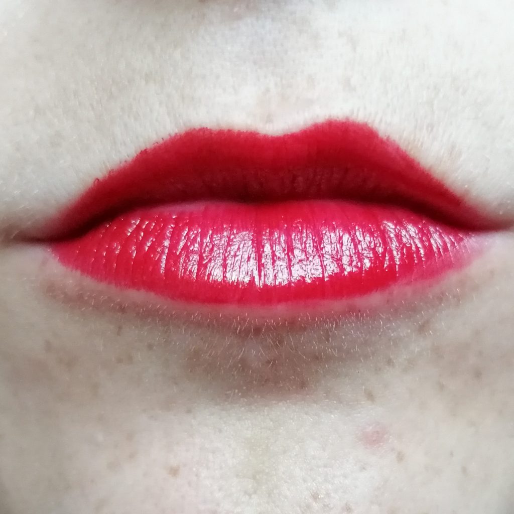 my-favourite-lipsticks-avon-scarlet-siren